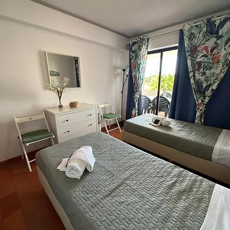 Ferienhaus 2 Bedroom In With Balcony, Pool And Wi-fi By Centralgarve Quarteira