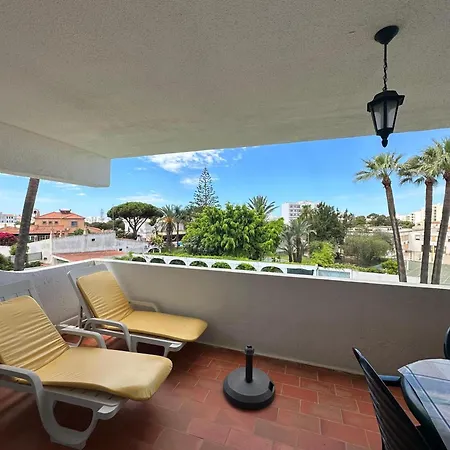 2 Bedroom In With Balcony, Pool And Wi-fi By Centralgarve * Quarteira